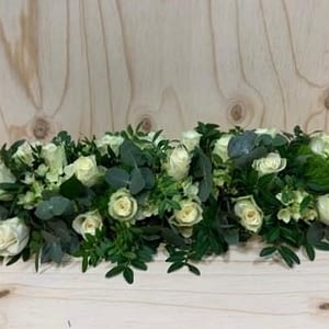 Begrafenis tafelstuk altaarstuk met rozen